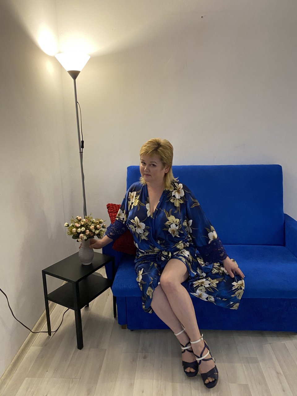 старую шлюху в жопу